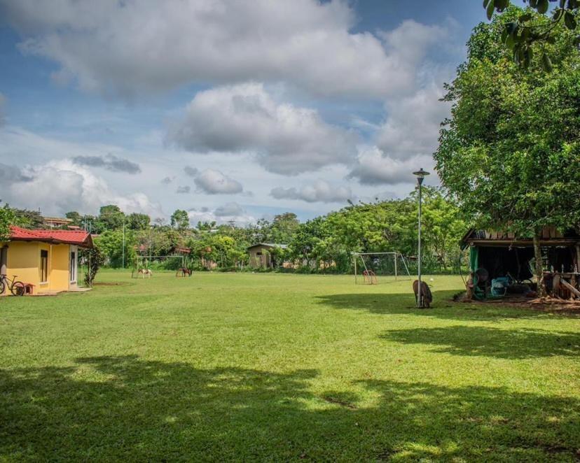 Linda Casa De Verano Con Amplias Zonas Verdes San Isidro De El General ภายนอก รูปภาพ